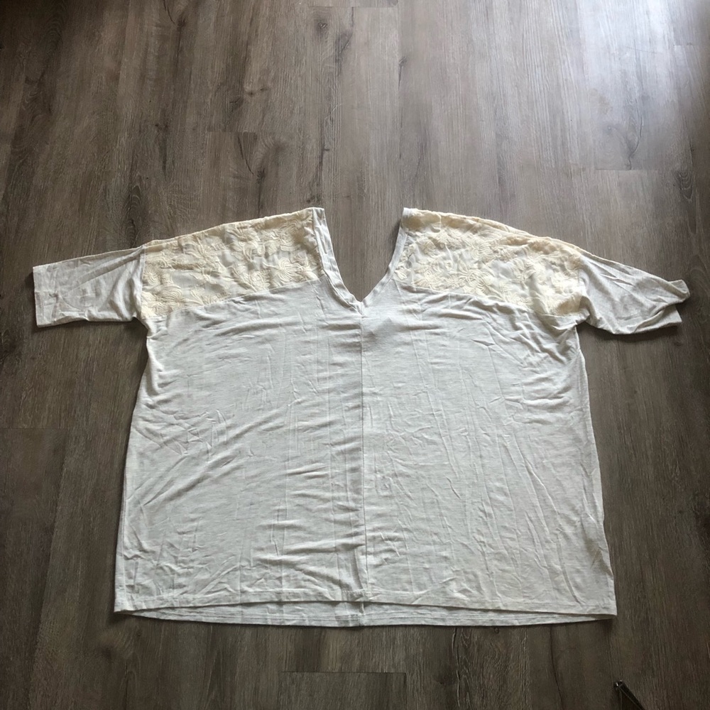 Dolan t-shirt oversized gray lace shoulder top M - Picture 1 of 6